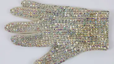 One of Michael Jackson's 'Billie Jean' Gloves Can Be Yours (For the Right  Price)
