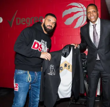 The Toronto Raptors just gave Drake a diamond-encrusted sports jacket ...