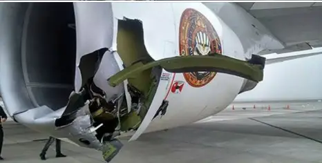 Iron Maiden's Ed Force One (747) - Damage