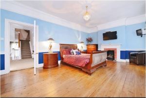 Kate Bush House 03