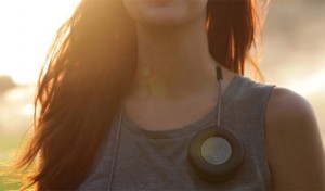 monocle-wearable-speaker
