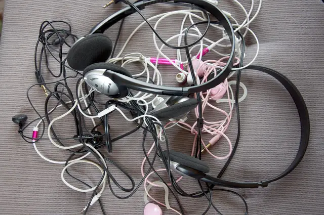 Is This the Solution to Tangled Earbuds? | Alan Cross